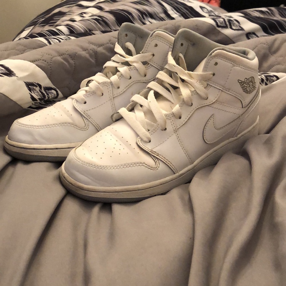 Air Jordans 2 mid